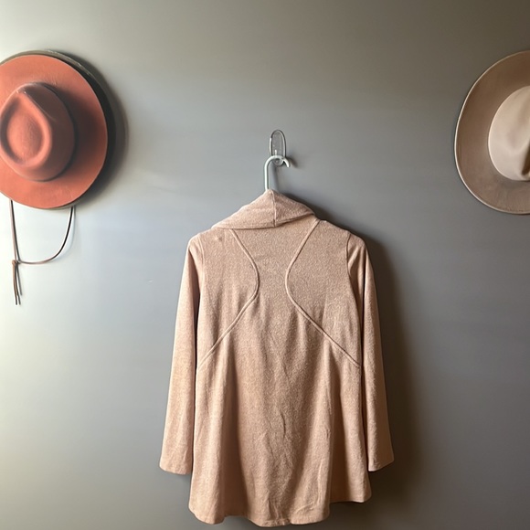 Gorgeous taupe/beige boho cardigan sweater/jacket with zip closure. - Picture 8 of 8